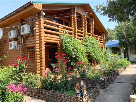 Приморське, база відпочинку 